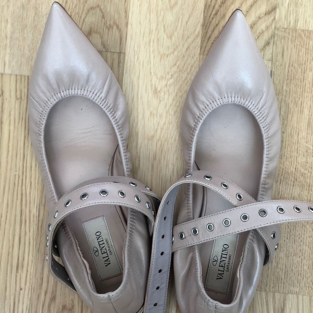 Valentino love latch pointy toe buckle flat